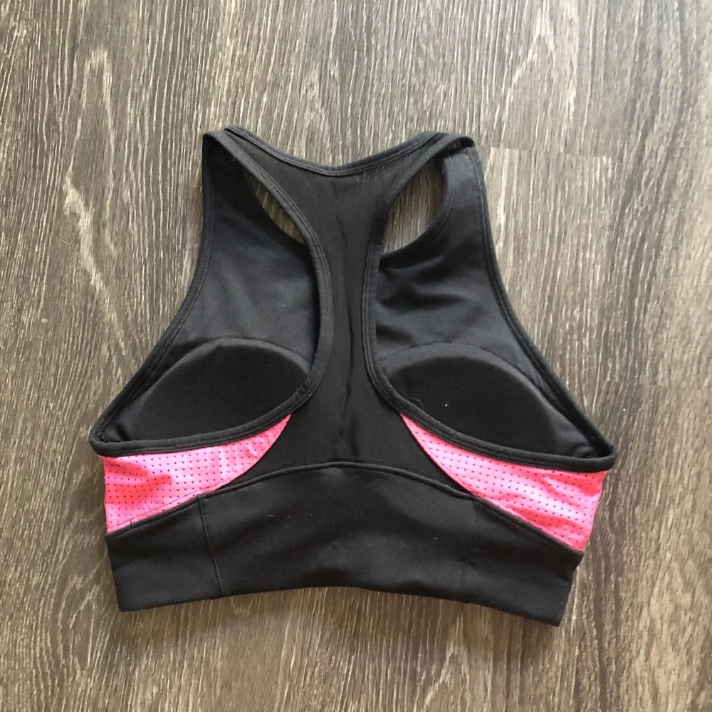 The North Face High-Neck Sports Bra - Picture 2 of 3